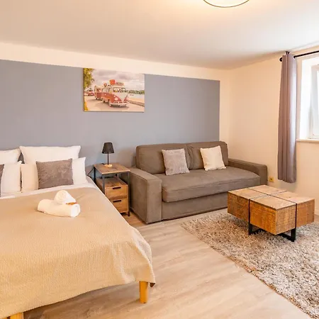 Apartmán Hannibal - Studio-apartment Iris 10, Parkplatz, Kueche, Wlan, Naehe Autobahn Wolfsburg