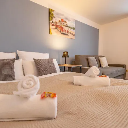 Hannibal - Studio-apartment Iris 10, Parkplatz, Kueche, Wlan, Naehe Autobahn Wolfsburg