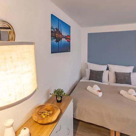 Hannibal - Studio-apartment Iris 10, Parkplatz, Kueche, Wlan, Naehe Autobahn