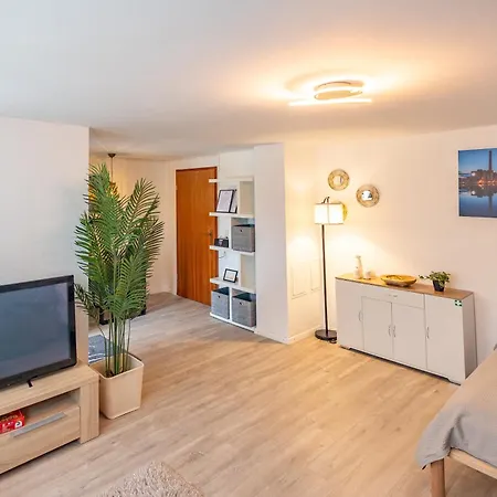 Hannibal - Studio-apartment Iris 10, Parkplatz, Kueche, Wlan, Naehe Autobahn * Wolfsburg